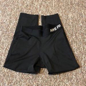 Nike Dri-Fit Cropped Leggings